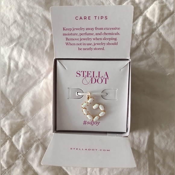 Stella & Dot Opal Momento Letter G charm - Picture 1 of 1
